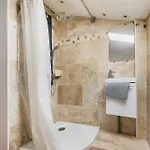Tilou Location - Giens - Proche Des Plages Et Du Villages Daire *
