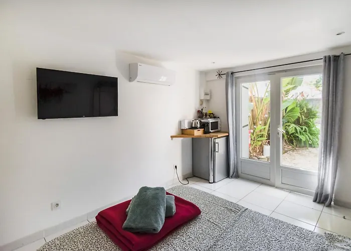 Tilou Location - Giens - Proche Des Plages Et Du Villages Hyères