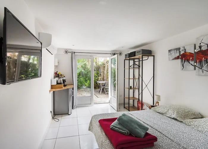 Tilou Location - Giens - Proche Des Plages Et Du Villages Hyères